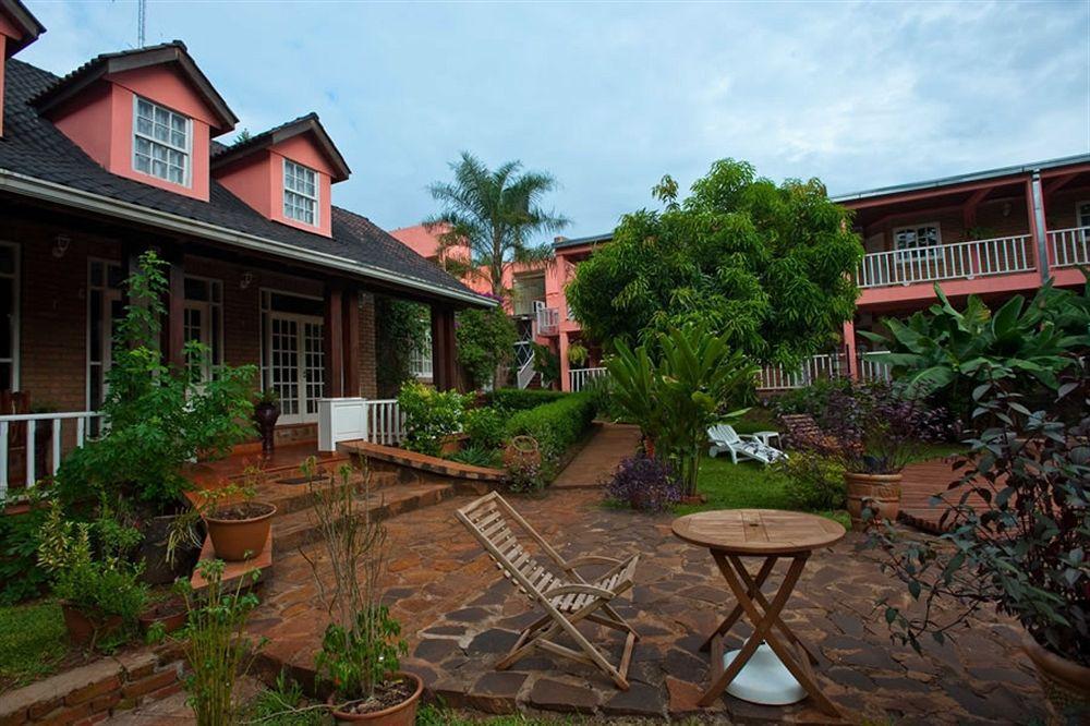 Hotel Posada La Sorgente Puerto Iguazú Exterior foto