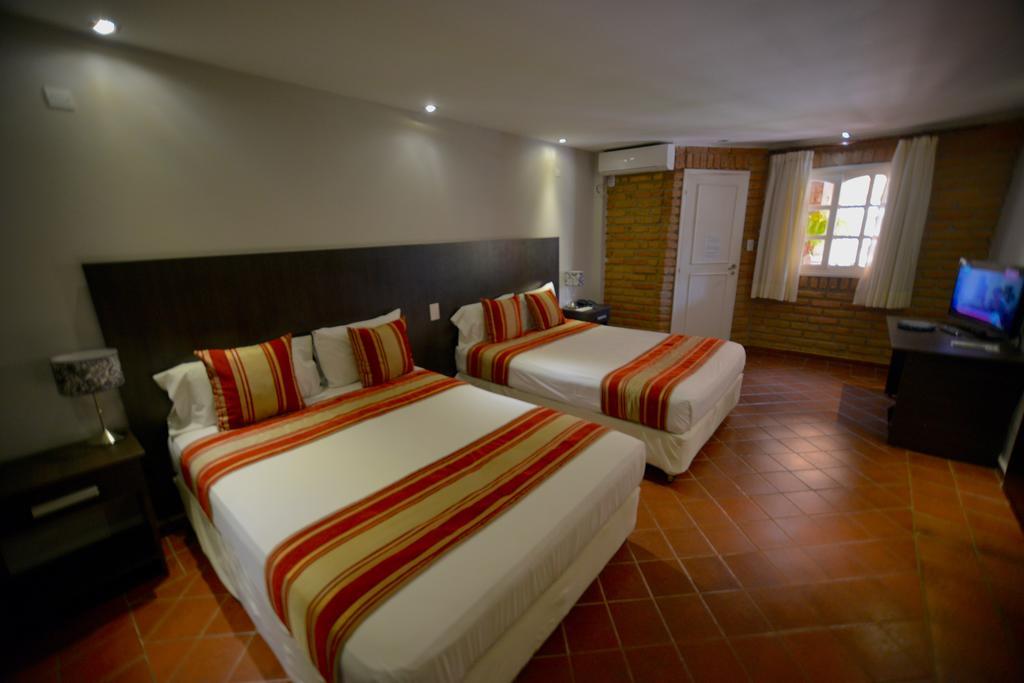 Hotel Posada La Sorgente Puerto Iguazú Exterior foto