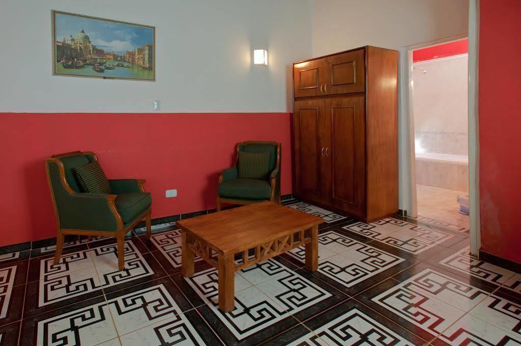 Hotel Posada La Sorgente Puerto Iguazú Exterior foto